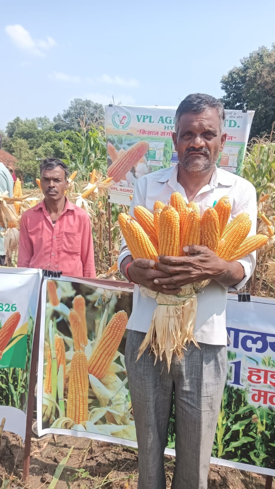 Farmer group field trial showcase in Warangal cluster
